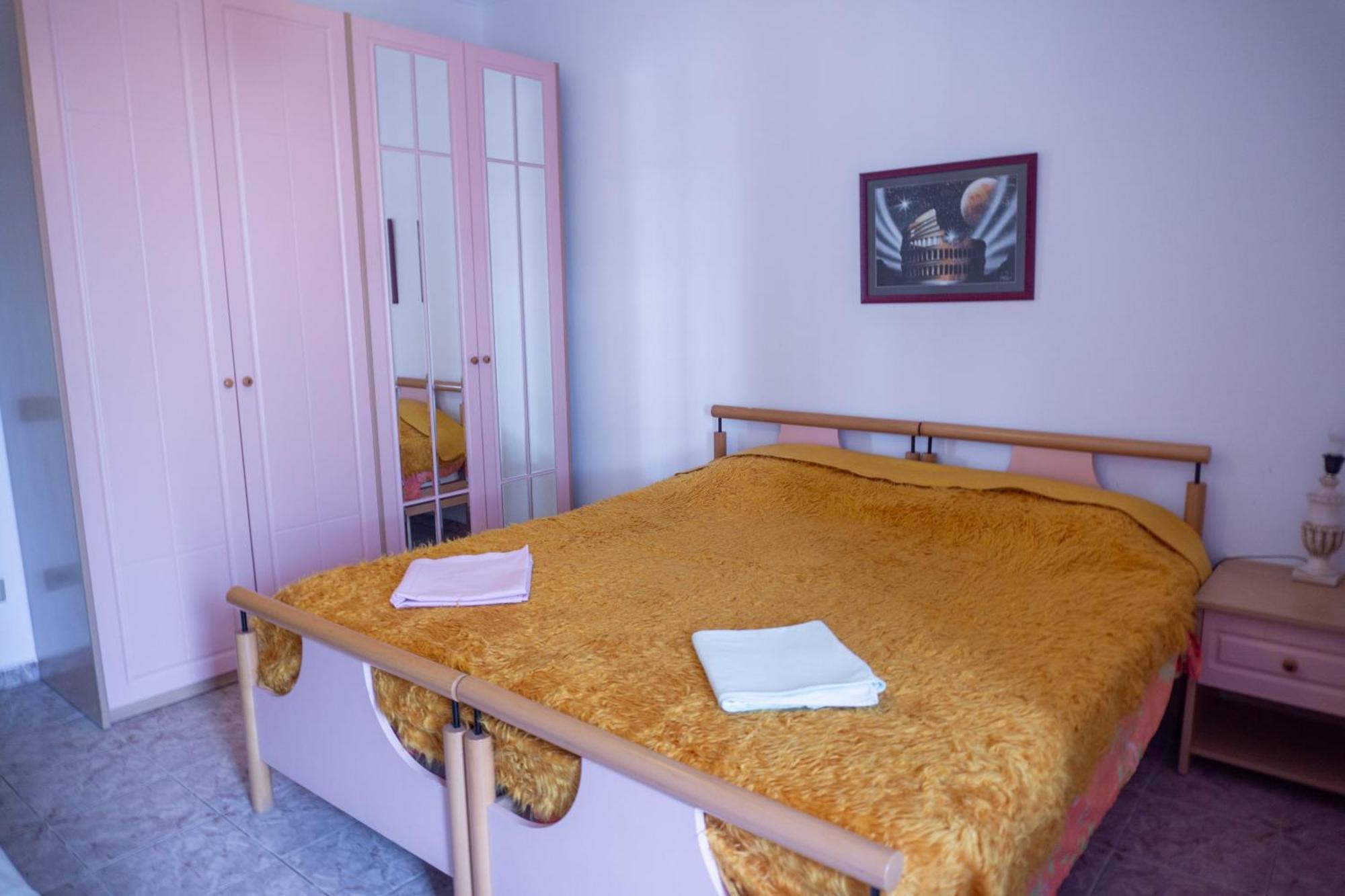 Bllok Bright Private Bedrooms With Private Bathroom On Shared Apartment ติรานา ภายนอก รูปภาพ