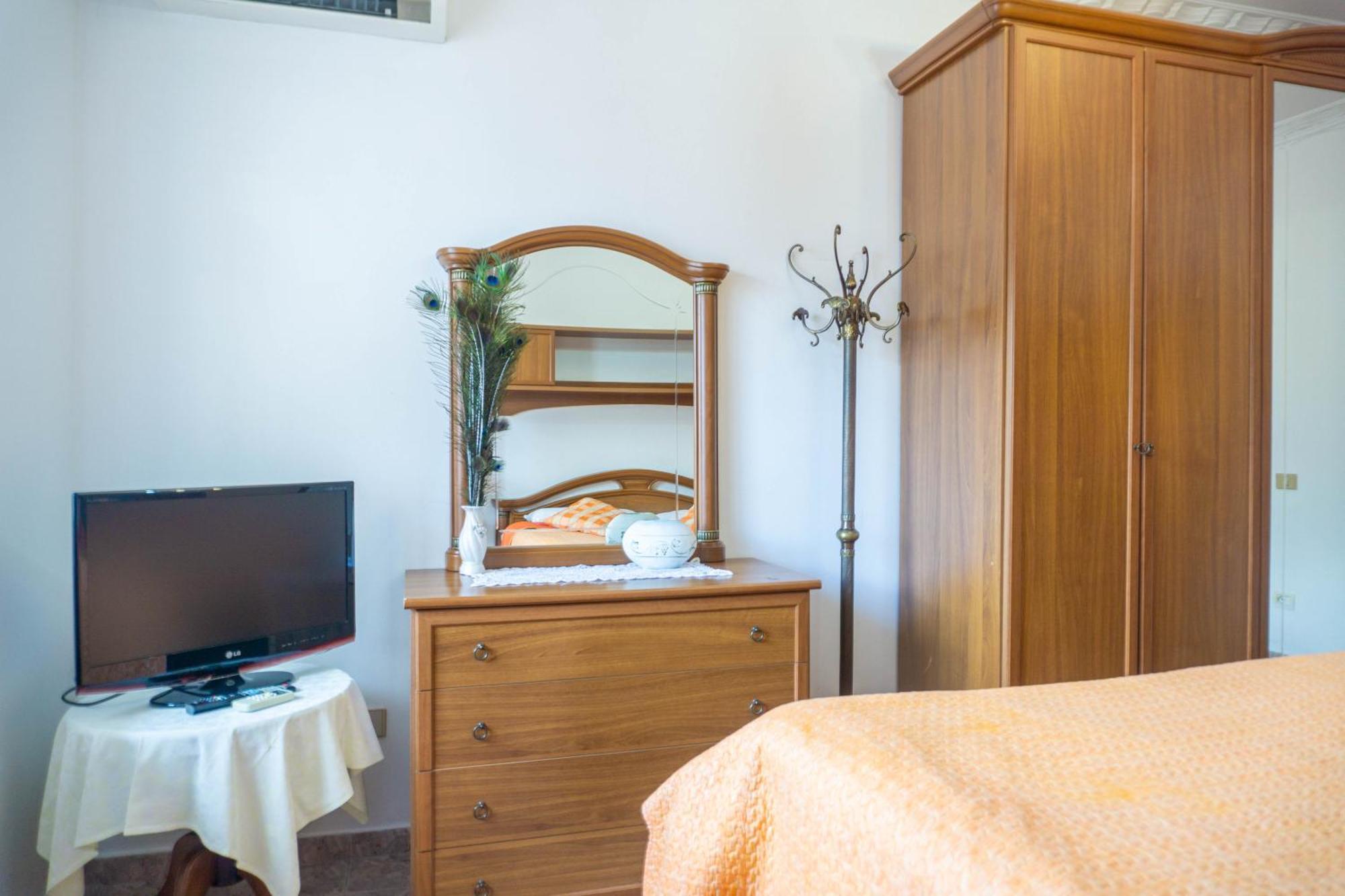 Bllok Bright Private Bedrooms With Private Bathroom On Shared Apartment ติรานา ภายนอก รูปภาพ