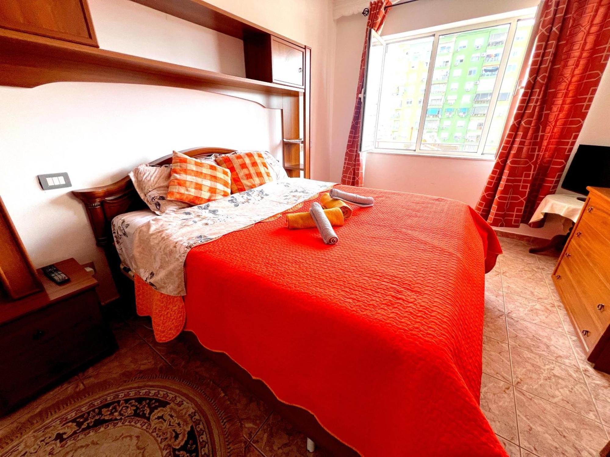 Bllok Bright Private Bedrooms With Private Bathroom On Shared Apartment ติรานา ภายนอก รูปภาพ